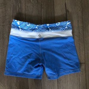 Reversible lululemon spandex shorts